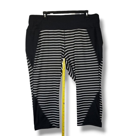 Plus Size 18/20 Striped Capris - Mall Goth Punk Beetlejuice - Black & White - Picture 4 of 5